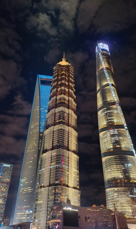 Trzy najwyższe wieżowce Szanghaju  - zdjęcia z Chin