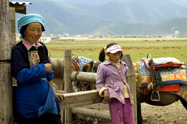 Kobieta i dziewczynka z Yunnan