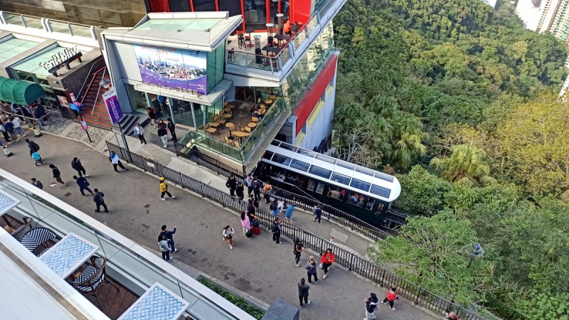 Nowoczesny Peak Tram 